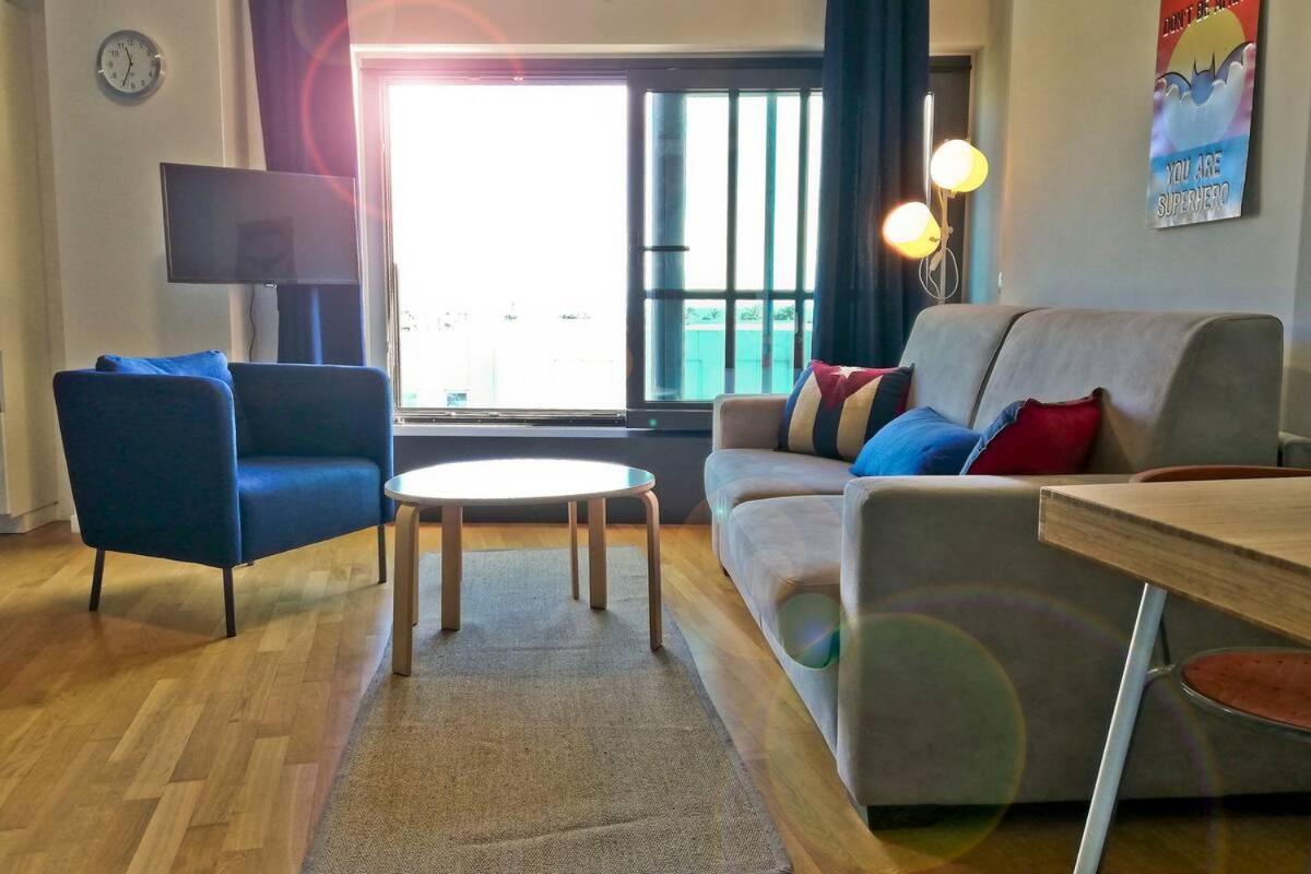 Modern & Bright Flat - 2 Min From The Sea Daire Savona Dış mekan fotoğraf