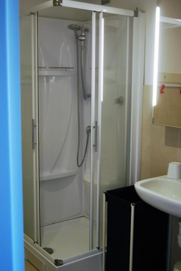 Modern & Bright Flat - 2 Min From The Sea Daire Savona Dış mekan fotoğraf