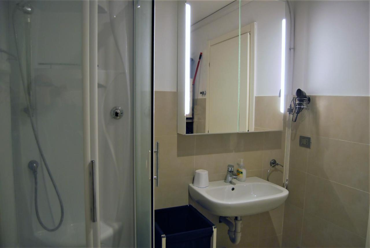 Modern & Bright Flat - 2 Min From The Sea Daire Savona Dış mekan fotoğraf